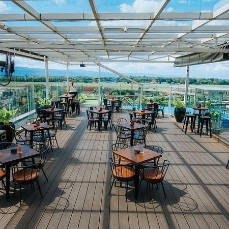 Platinum Adisucipto Hotel & Conference Center Kalasan Zewnętrze zdjęcie