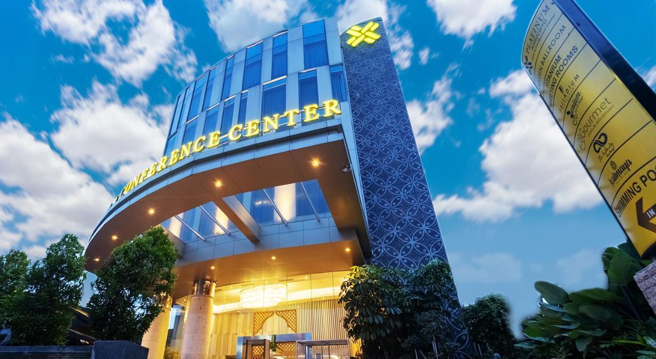 Platinum Adisucipto Hotel & Conference Center Kalasan Zewnętrze zdjęcie