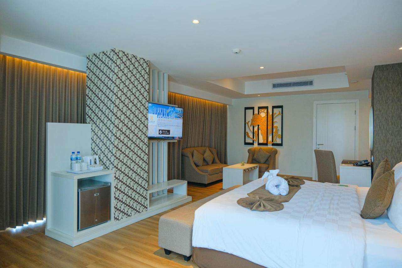 Platinum Adisucipto Hotel & Conference Center Kalasan Zewnętrze zdjęcie