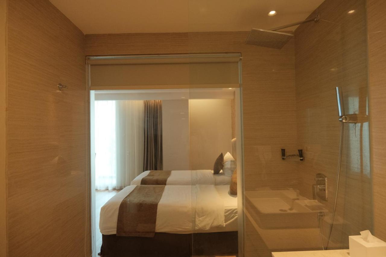 Platinum Adisucipto Hotel & Conference Center Kalasan Zewnętrze zdjęcie